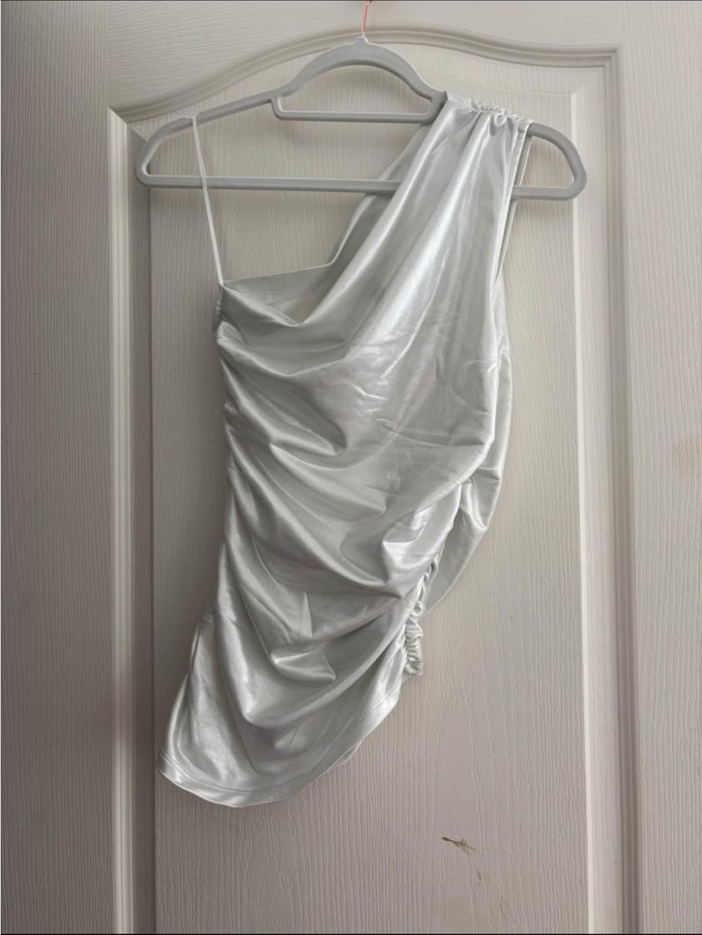 One-Shoulder Ruched Bandeau Top - Picture 2 of 2